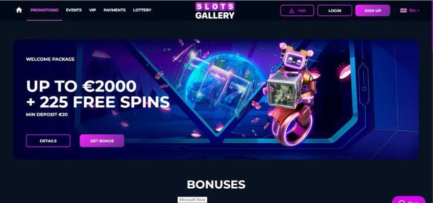 Slots Gallery Casino's homepage, showing the welcome bonus and a sign-up form.