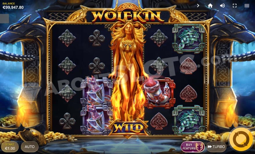 Base game with an expanded wild in the middle.